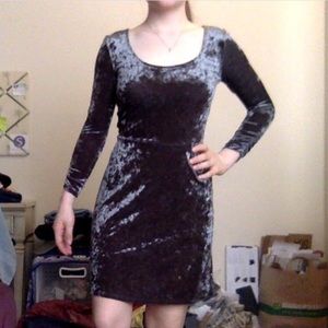 American Eagle crushed velvet silver/grey dress